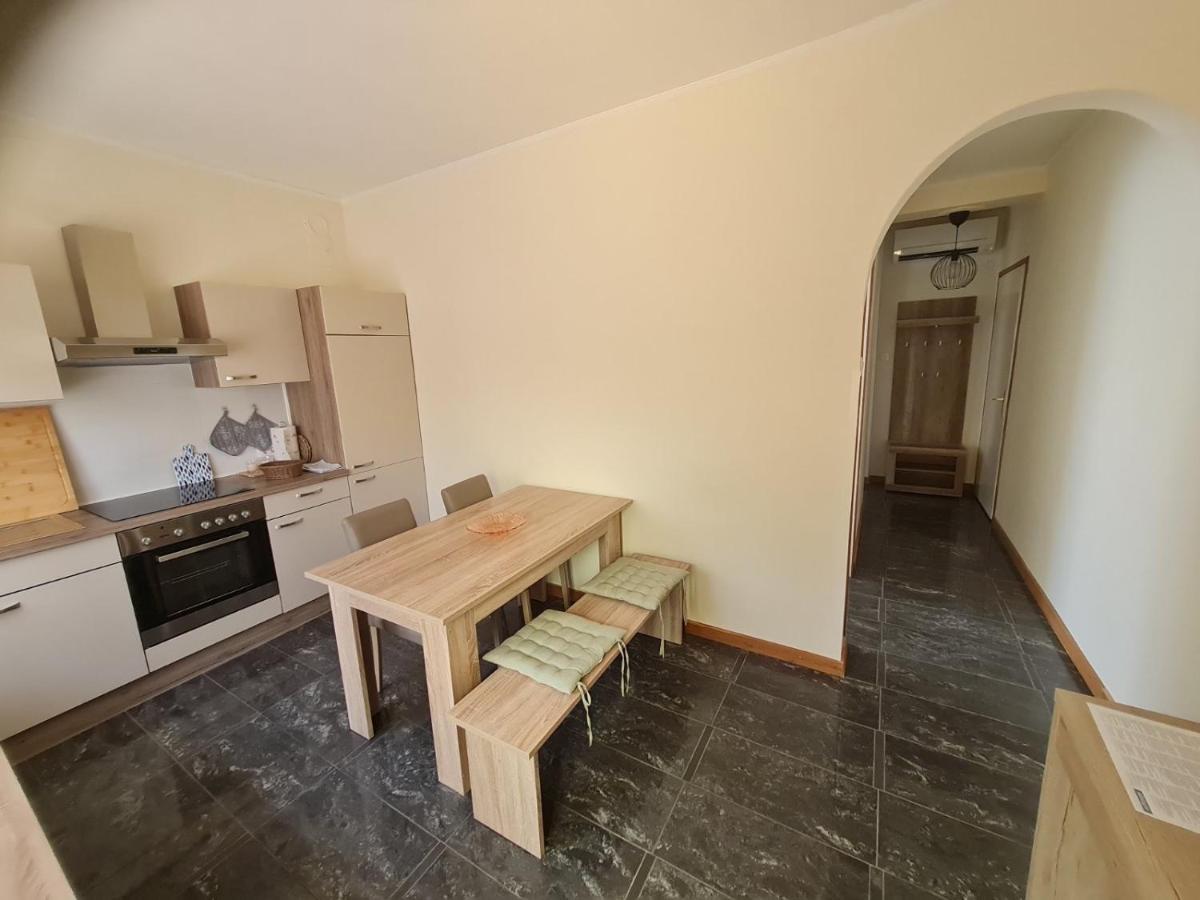 Apartments Bianca Lovrečica Eksteriør billede